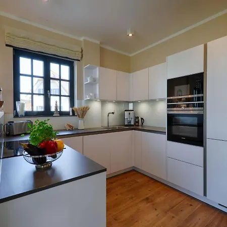 Reetland Am - Luxus Reetdachvilla Mit 3 Schlafzimmern, Sauna Und Kamin F18 度假居 *