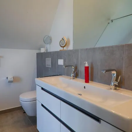 度假居 Reetland Am - Luxus Reetdachvilla Mit 3 Schlafzimmern, Sauna Und Kamin F18 *