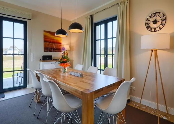 Reetland Am - Luxus Reetdachvilla Mit 3 Schlafzimmern, Sauna Und Kamin F18 Feriehus Dranske