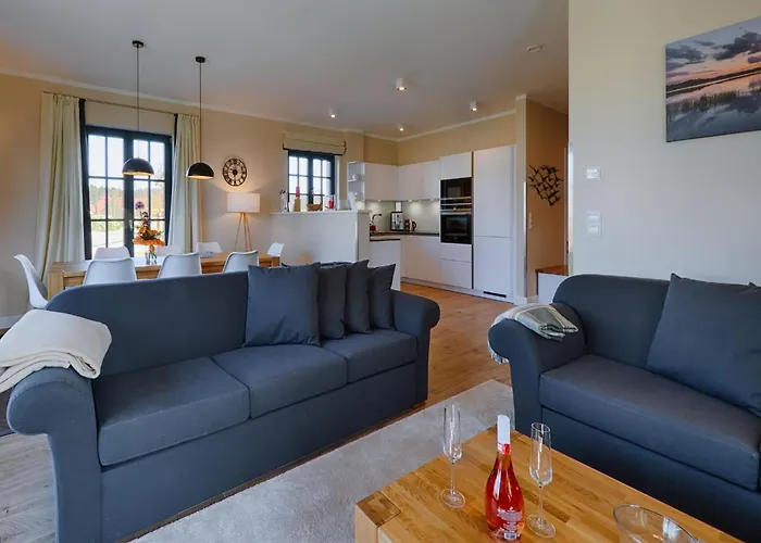 Reetland Am - Luxus Reetdachvilla Mit 3 Schlafzimmern, Sauna Und Kamin F18 Dranske